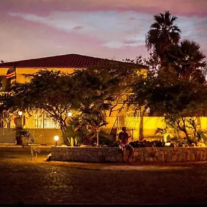 surf-house-hostel.cape-verdehotels.com/